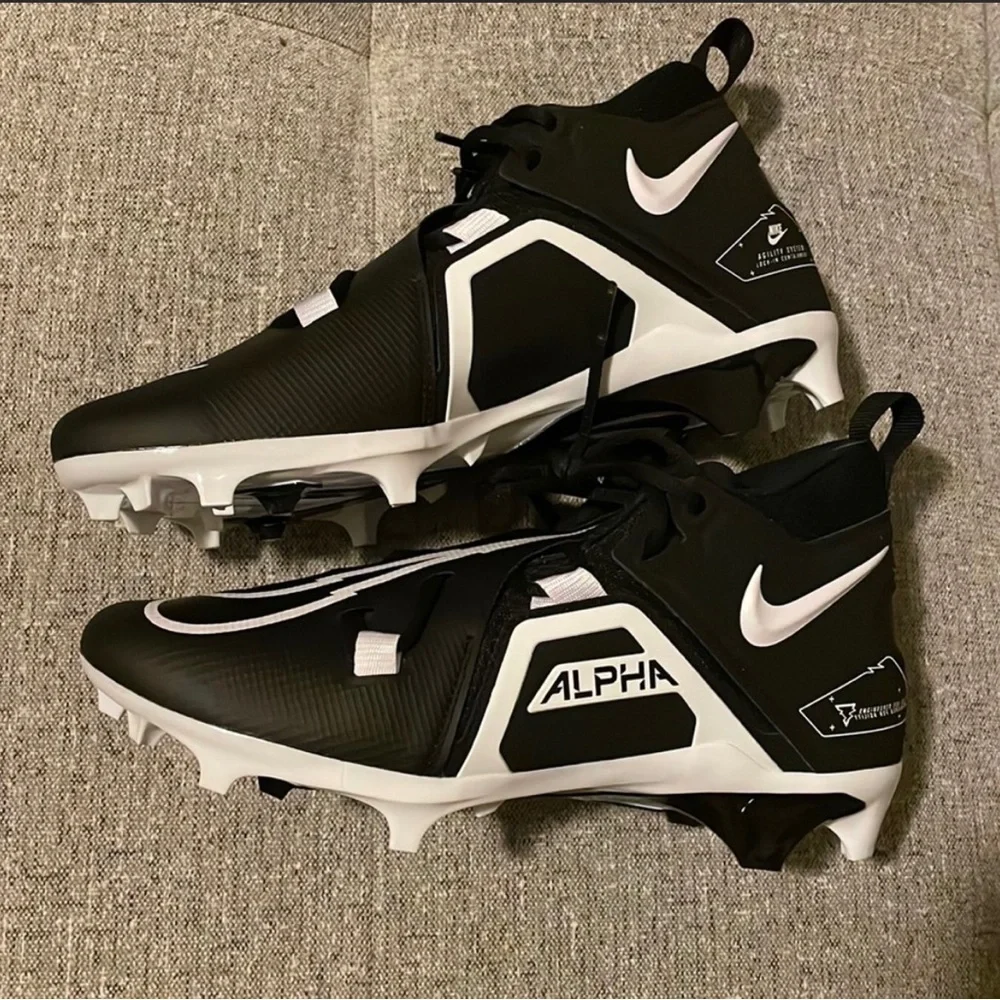 Nike Alpha FOOTBALL 🏈 cleats size 9 NEW - Picture 2 of 6